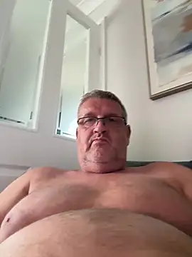 Snapshot of Stueeeey31 chatting on June 29, 5:24 pm Stueeeey31 online show from June 29, 5:24 pm