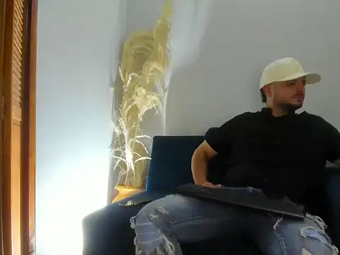 Snapshot of jeann_alexx chatting on June 24, 2:21 am jeann alexx online show from June 24, 2:21 am