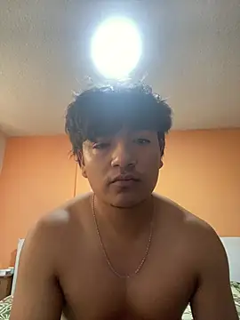 Snapshot of domcri chatting on June 9, 10:54 pm domcri online show from June 9, 10:54 pm