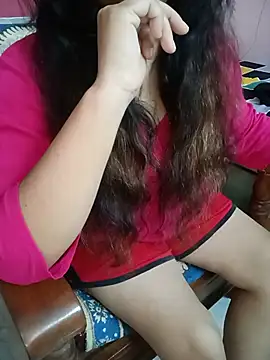 Snapshot of divya-222 chatting on June 23, 3:43 pm divya-222 online show from June 23, 3:43 pm