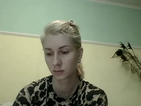 AmberandBlond online show from June 14, 3:25 pm