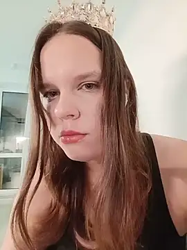 Snapshot of Sara_liss chatting on July 10, 6:43 pm Sara liss online show from July 10, 6:43 pm
