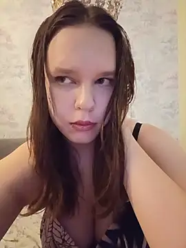 Snapshot of Sara_liss chatting on July 15, 10:20 am Sara liss online show from July 15, 10:20 am
