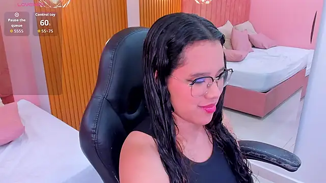 Snapshot of shayra_alina chatting on July 20, 4:16 am shayra alina online show from July 20, 4:16 am