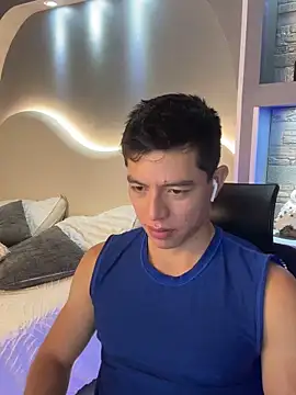 Snapshot of IanMancini chatting on June 12, 12:04 pm IanMancini online show from June 12, 12:04 pm