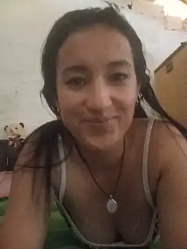 Snapshot of Adriananoir chatting on June 13, 7:23 pm Adriananoir online show from June 13, 7:23 pm