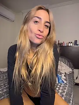 NicoleWilder online show from July 1, 3:01 pm