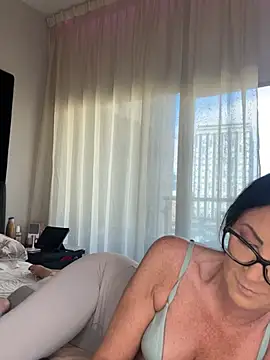 Snapshot of Dani_Dainty chatting on July 7, 4:44 pm Dani Dainty online show from July 7, 4:44 pm