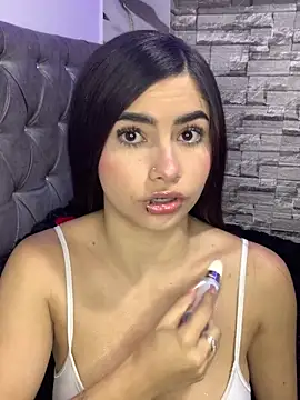 kim luna2 online show from June 12, 3:05 am