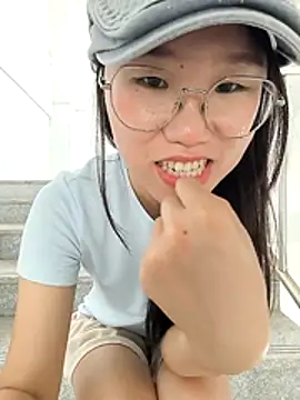 xiaomin666 online show from August 1, 11:58 pm