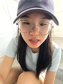 xiaomin666 online show from August 3, 12:20 am