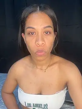 Snapshot of Thasie chatting on June 19, 5:56 am Thasie online show from June 19, 5:56 am