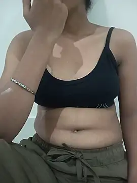 Snapshot of Riya5677 chatting on July 1, 3:19 am Riya5677 online show from July 1, 3:19 am