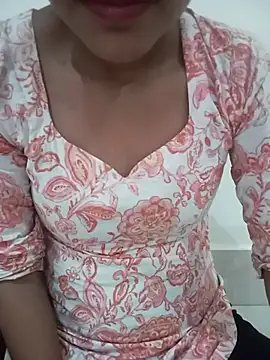 Snapshot of Riya5677 chatting on August 4, 5:10 am Riya5677 online show from August 4, 5:10 am