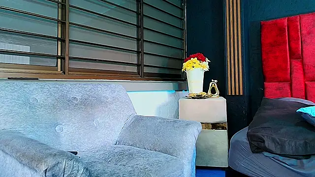 Snapshot of JulianSterling___ chatting on June 15, 7:16 pm JulianSterling online show from June 15, 7:16 pm