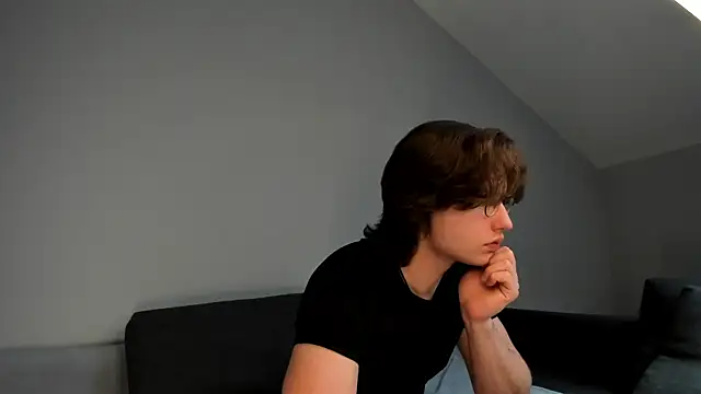 Snapshot of Valo_Cross chatting on June 14, 11:34 am Valo Cross online show from June 14, 11:34 am