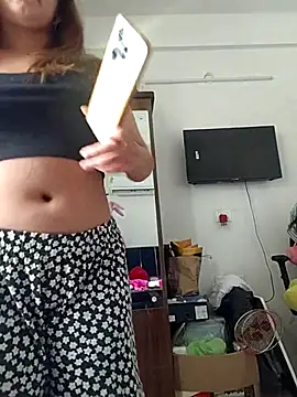 Snapshot of horny_janny chatting on July 15, 10:53 am horny janny online show from July 15, 10:53 am