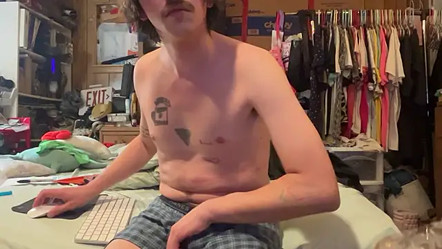 Snapshot of fuckr66669 chatting on July 2, 12:21 am fuckr66669 online show from July 2, 12:21 am