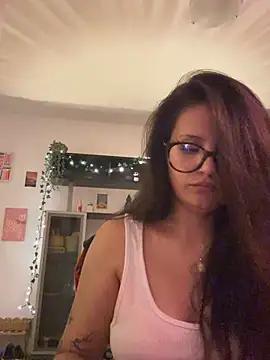 Snapshot of LittlePrincess2212 chatting on July 24, 8:07 pm LittlePrincess2212 online show from July 24, 8:07 pm
