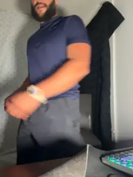 HungStr8Lightskin online show from July 1, 5:09 am