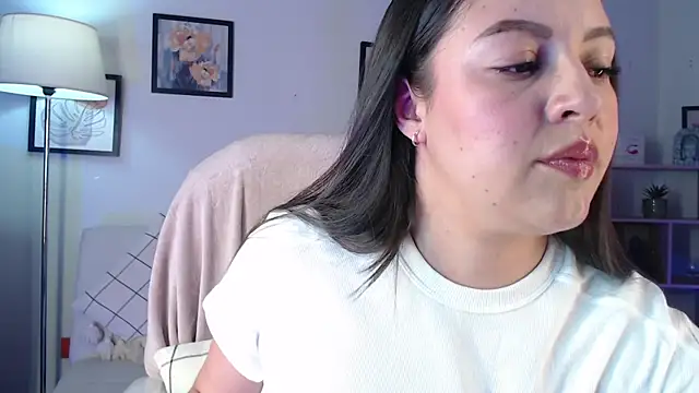 Snapshot of Cloee_dss chatting on June 19, 9:29 pm Cloee dss online show from June 19, 9:29 pm