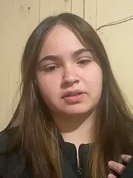 Snapshot of bella__hott chatting on June 13, 9:18 am bella hott online show from June 13, 9:18 am