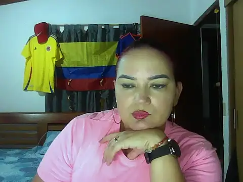 Snapshot of Ariel_691 chatting on June 30, 10:55 pm Ariel 691 online show from June 30, 10:55 pm