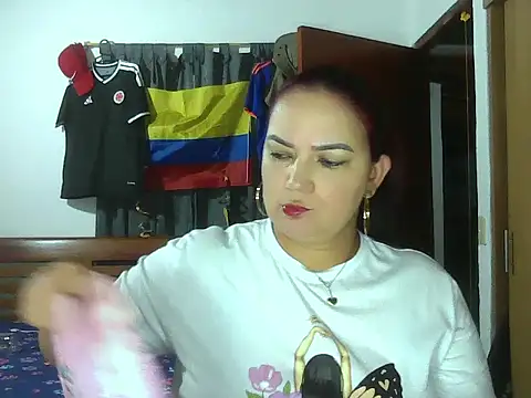 Snapshot of Ariel_691 chatting on July 10, 11:51 pm Ariel 691 online show from July 10, 11:51 pm