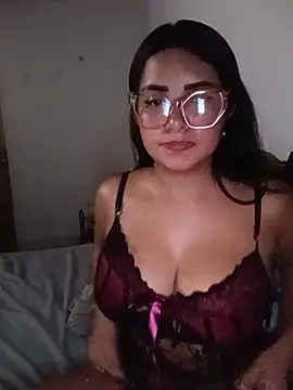 Snapshot of K_AriDoll chatting on June 17, 10:43 pm K AriDoll online show from June 17, 10:43 pm