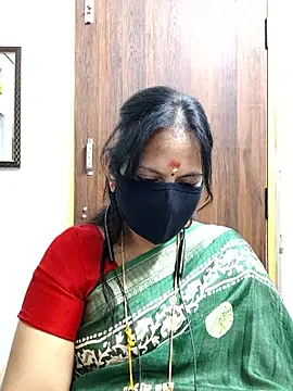 Snapshot of Tamil_white_beauty chatting on June 19, 7:28 pm Tamil white beauty online show from June 19, 7:28 pm
