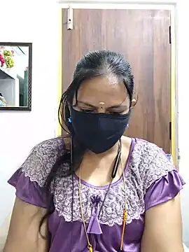 Snapshot of Tamil_white_beauty chatting on June 23, 9:40 am Tamil white beauty online show from June 23, 9:40 am