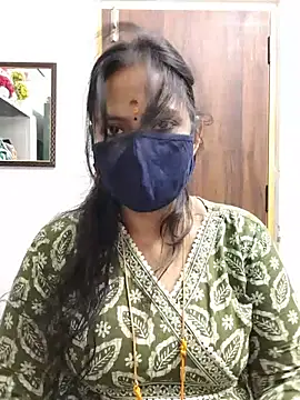 Snapshot of Tamil_white_beauty chatting on June 24, 7:18 am Tamil white beauty online show from June 24, 7:18 am
