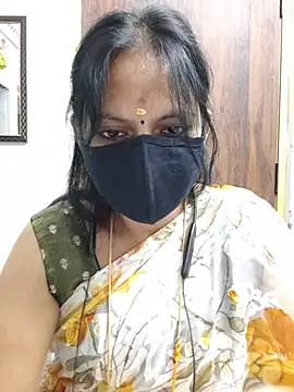 Snapshot of Tamil_white_beauty chatting on June 24, 7:24 pm Tamil white beauty online show from June 24, 7:24 pm