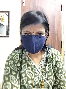 Snapshot of Tamil_white_beauty chatting on July 3, 9:05 am Tamil white beauty online show from July 3, 9:05 am