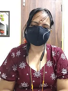 Snapshot of Tamil_white_beauty chatting on July 7, 8:29 am Tamil white beauty online show from July 7, 8:29 am