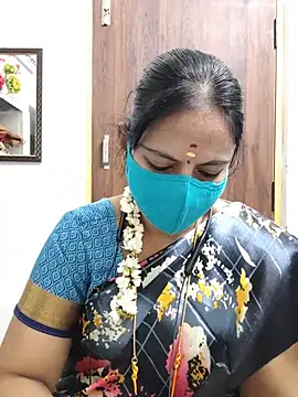 Snapshot of Tamil_white_beauty chatting on July 14, 6:29 am Tamil white beauty online show from July 14, 6:29 am