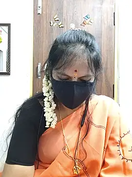 Snapshot of Tamil_white_beauty chatting on July 17, 6:02 pm Tamil white beauty online show from July 17, 6:02 pm