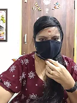 Snapshot of Tamil_white_beauty chatting on July 22, 8:28 am Tamil white beauty online show from July 22, 8:28 am