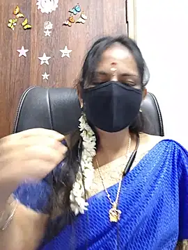 Snapshot of Tamil_white_beauty chatting on August 1, 5:23 pm Tamil white beauty online show from August 1, 5:23 pm