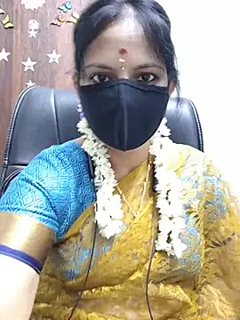 Snapshot of Tamil_white_beauty chatting on August 2, 5:22 pm Tamil white beauty online show from August 2, 5:22 pm