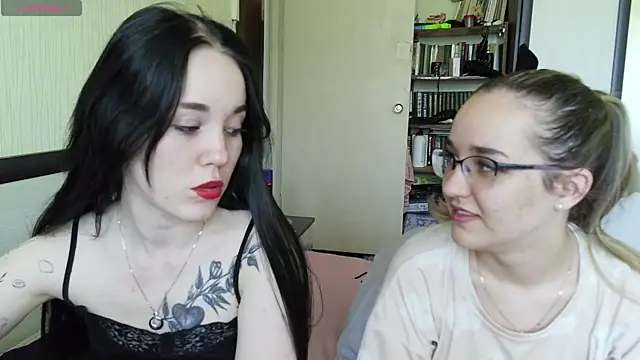 Snapshot of Mia_Ellis chatting on July 13, 10:07 am Mia Ellis online show from July 13, 10:07 am