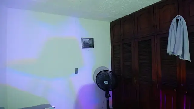 sweety milk  online show from July 30, 8:52 pm