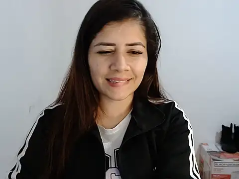 Luna zoe online show from July 5, 3:13 am