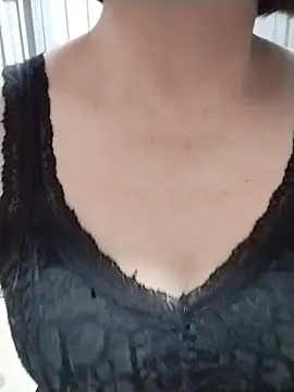 Snapshot of sexy_girll2k chatting on July 6, 12:13 pm sexy girll2k online show from July 6, 12:13 pm