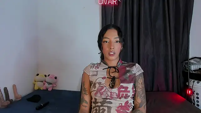Snapshot of Nyaa_brw chatting on June 18, 2:34 am Nyaa brw online show from June 18, 2:34 am