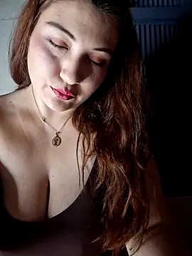 Snapshot of Rosa_Phone chatting on June 14, 2:57 am Rosa Phone online show from June 14, 2:57 am