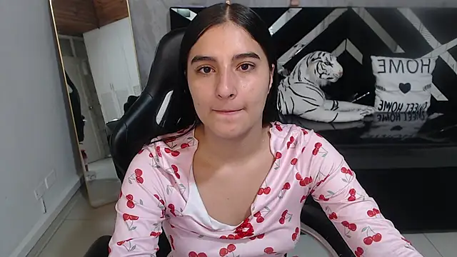 nyx kitty a online show from July 10, 1:36 pm