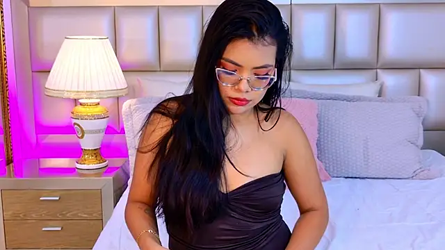 Snapshot of AliceLavenders chatting on July 28, 6:53 pm AliceLavenders online show from July 28, 6:53 pm