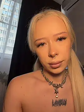 MaryChanXO online show from August 2, 3:05 am