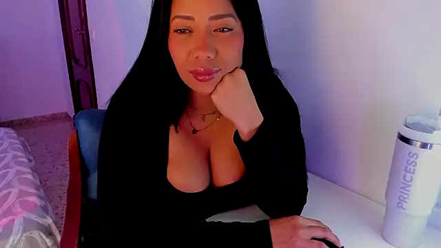 NicolePasqualott online show from December 21, 10:39 pm